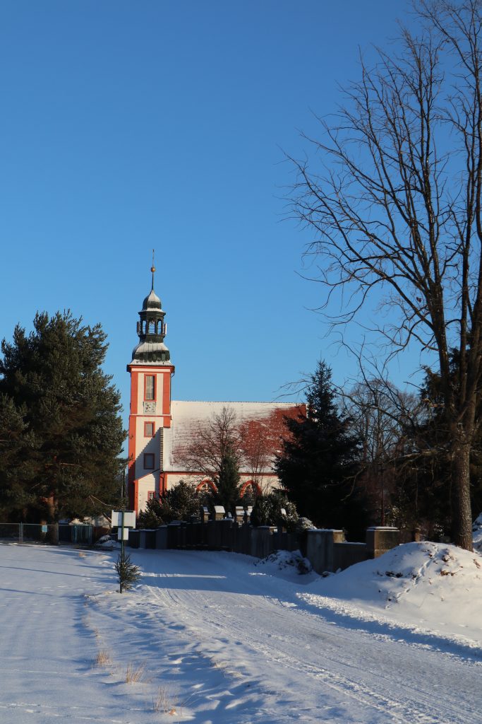Nikolaikirche Spitzkunnersdorf im Winter